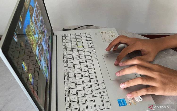 Kemkomdigi Tutup Tiga Akun Instagram Karena Promosikan Judi Online