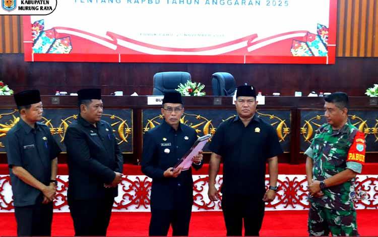 DPRD Murung Raya Gelar Rapat Paripurna Bahas RAPBD 2025