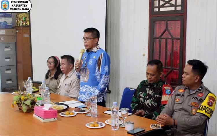 Pj Bupati Murung Raya Monitoring Desk Pilkada 2024 di Kecamatan Sungai Babuat