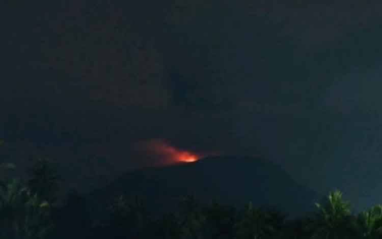 Gunung Ibu di Halmahera Barat Masih Berstatus Siaga