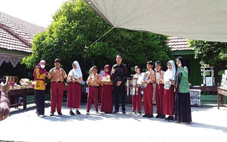 MIN 5 Palangka Raya Gelar Presentasi P5RA dan Market Day