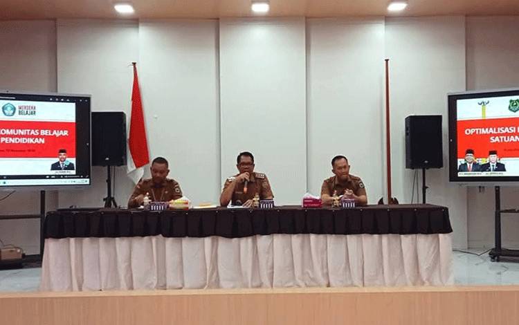 Hari Guru Nasional, Momentum Tingkatkan Kualitas Pendidikan di Kapuas