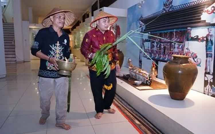 Adiah Chandra Sari: Ritual Mamapas Manyadingen Ramu Bentuk Pelestarian Budaya Kalteng