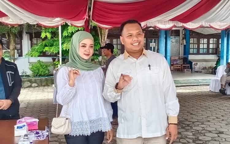 Nyoblos di TPS 06 Selat Barat, Cawabup Kapuas Tommy Saputra Ajak Masyarakat Sukseskan Pilkada