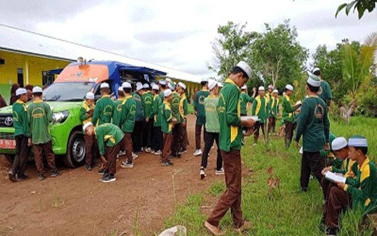 Perpusling Disarpustaka Dorong Minat Baca Santri Ponpes Babussalam