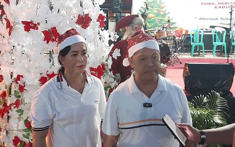 Wakil Ketua I DPRD Kapuas Apresiasi Pawai Lilin Sambut Natal 2024