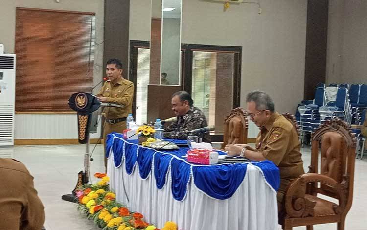 Sekda Buka Orientasi Kearsipan SKPD se-Kobar