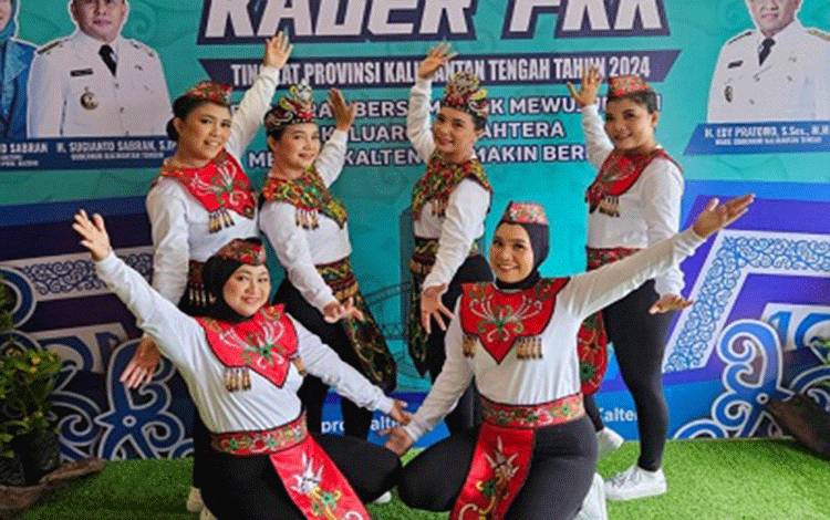 Tim PKK Barito Timur Tampil Memukau pada Lomba Senam Kreasi Jambore PKK Kalteng