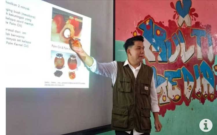 Politeknik Lamandau Edukasi Siswa SMKN 1 Bulik Kendalikan Gulma
