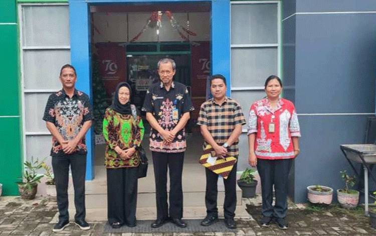 Dinkes Kapuas Terima Kunjungan Tim Provinsi untuk Monitoring Aplikasi ASPAK