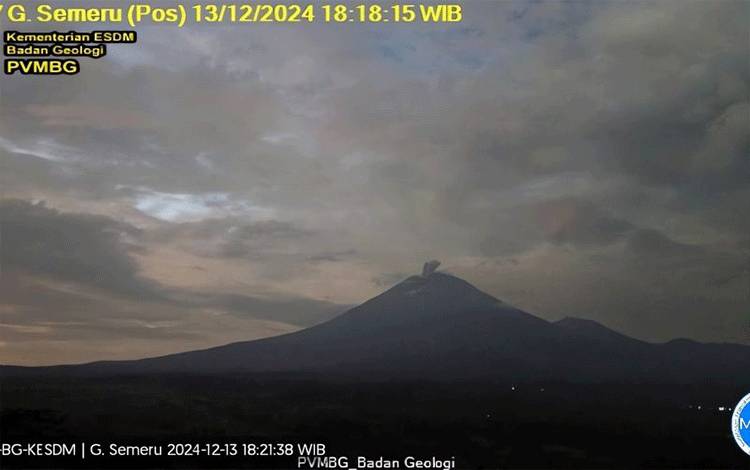 Gunung Semeru Erupsi Lagi dengan Tinggi Letusan 800 meter
