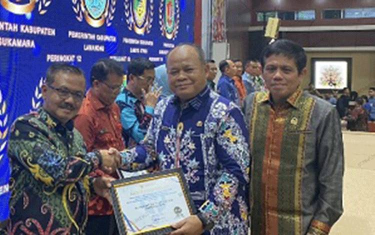 Pemkab Gunung Mas Raih Predikat Zona Hijau pada Penyelenggaraan Pelayanan Publik