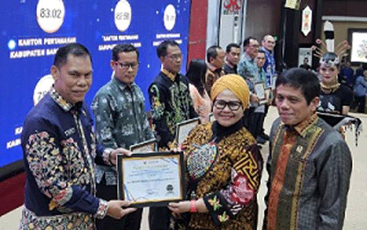 Kantor Pertanahan Gunung Mas Kembali Dapat Predikat Zona Hijau Penyelenggaraan Pelayanan Publik
