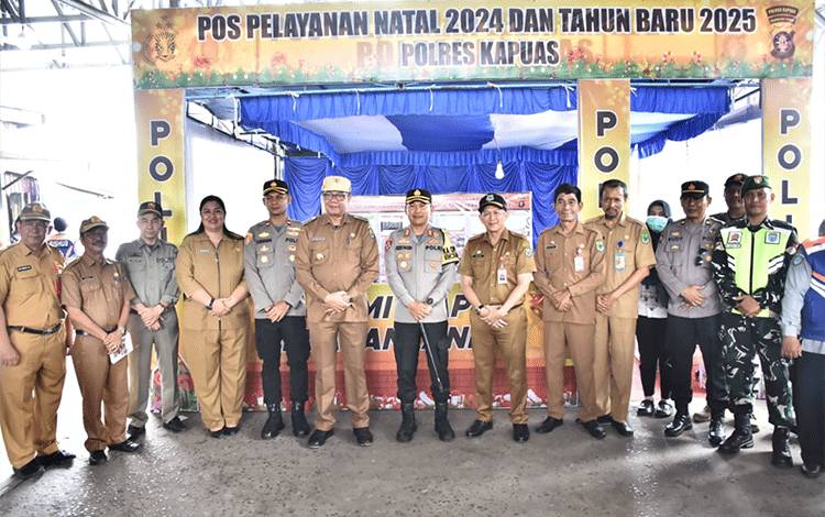 Pj Bupati Kapuas Tinjau Pos Pengamanan Natal dan Tahun Baru 2025