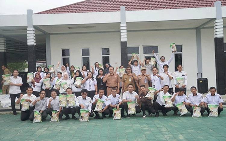 Diskominfosantik Kalteng Pastikan Hak Tenaga Kontrak Terpenuhi Selama Masa Transisi