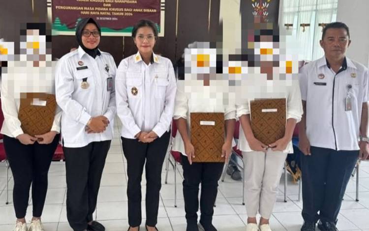 17 Warga Binaan Lapas Perempuan Palangka Raya Terima Remisi Khusus Natal 2024