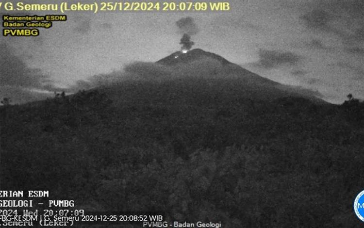 Gunung Semeru Kembali Erupsi dengan Tinggi Letusan 700 Meter