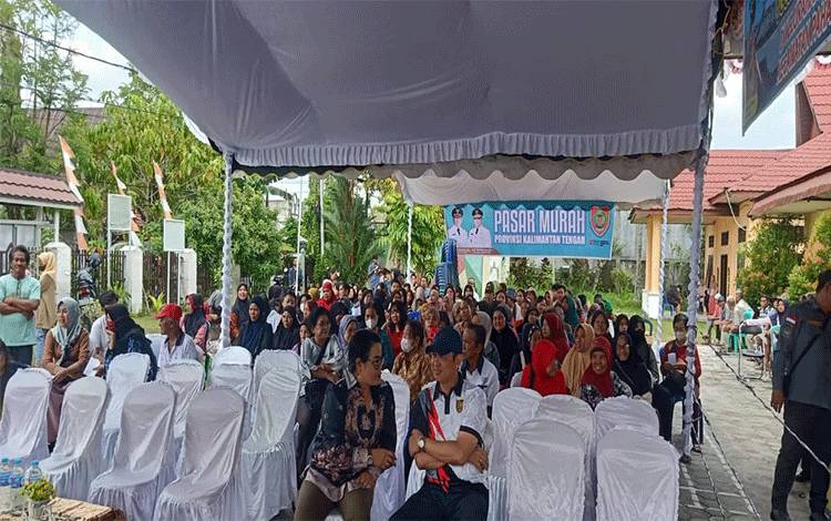 Gubernur Kalteng Gratiskan Sembako Pasar Murah