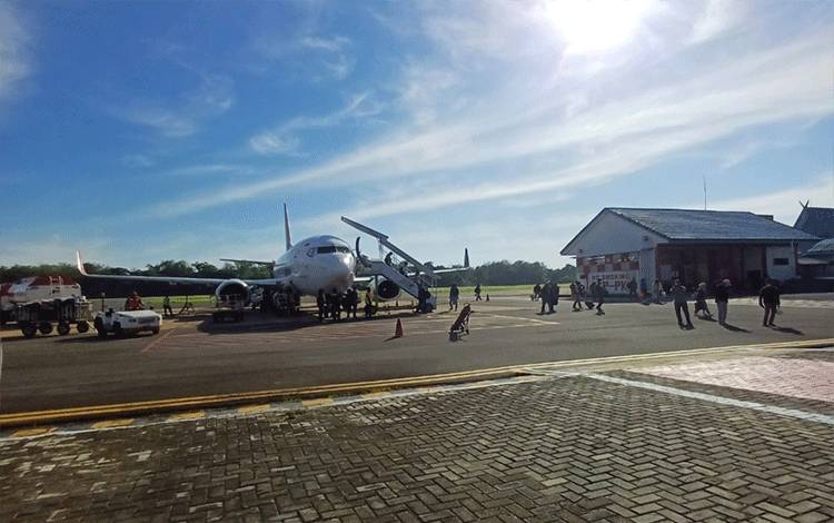 Bupati Kotim Pastikan Lahan untuk Pengembangan Bandara H Asan Sampit Siap pada 2025