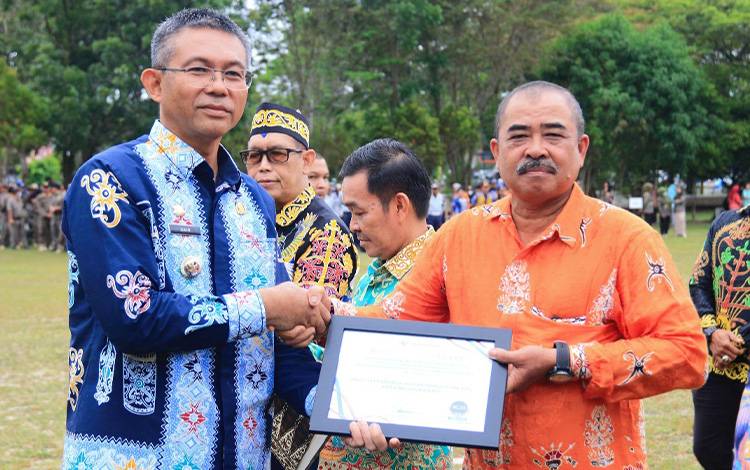 Pj Wali Kota Palangka Raya Dorong Inovasi di Dinas Dukcapil