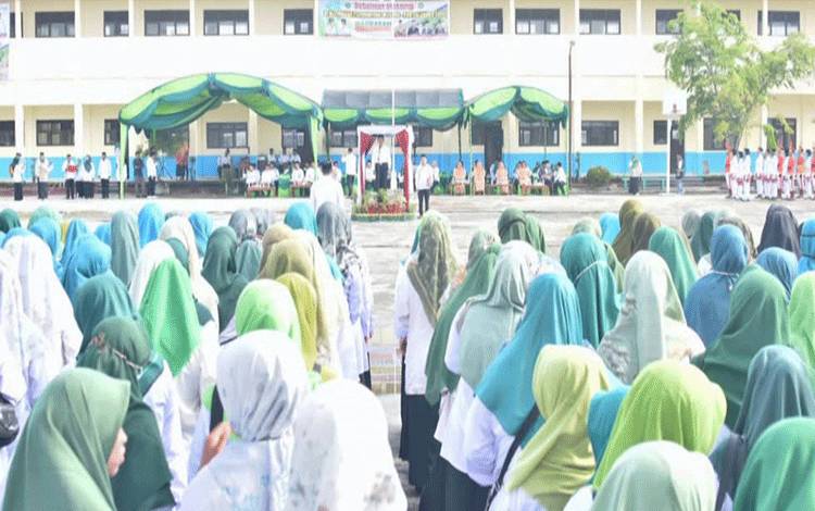 Pj Wali Kota Pimpin Upacara Hari Amal Bhakti ke-79 Kemenag Palangka Raya
