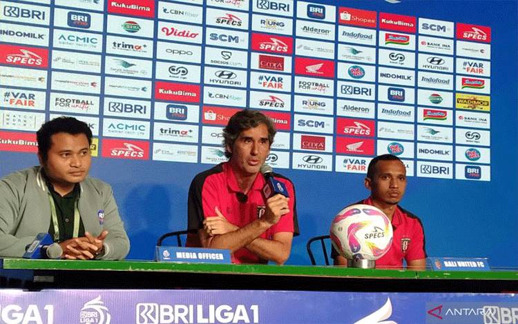 Teco Mundur dari Pelatih Bali United Setelah Kalah dari Persib