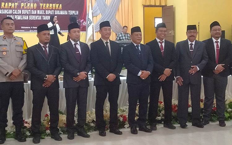 KPU Sukamara Tetapkan Masduki-Nur Effendi Calon Bupati-Wakil Bupati Terpilih