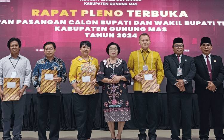 KPU Tetapkan Jaya S Monong-Efrensia L.P Umbing Sebagai Bupati-Wakil Bupati Gunung Mas Terpiih