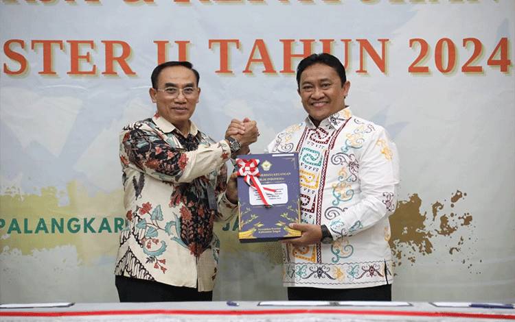 BPK Kalteng Serahkan LHP, Wagub Tekankan Perbaikan Tata Kelola