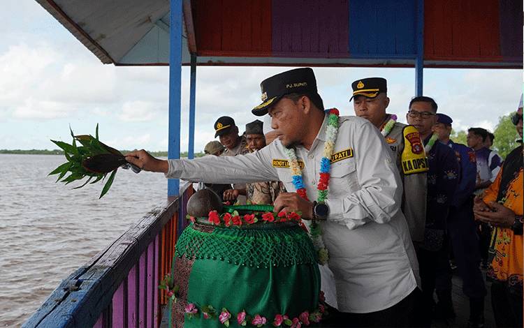 Pemkab Sukamara Terus Lakukan Pembinaan Terhadap Nelayan