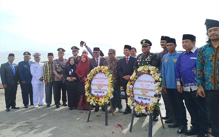 Pemkab Kobar Berikan Anugerah Penghargaan Pahlawan Daerah di Peringatan Peristiwa Pertempuran 14 Januari 1946