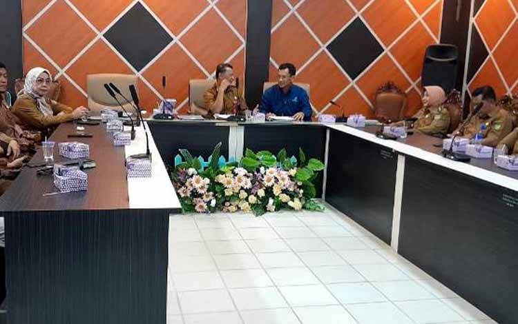 Pemkab Barut Terus Pantau Perkembangan Harga Bahan Pokok