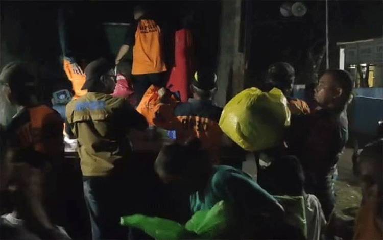 BPBD Evakuasi Warga 6 Desa di Halmahera Barat Pascaerupsi Gunung Ibu