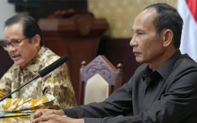 Arton S Dohong Minta Pansus Raperda DPRD Kalteng Bekerja Optimal