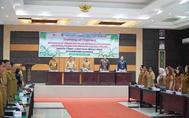 Pj Bupati Katingan Soroti Pentingnya Literasi Keuangan Bagi Masyarakat
