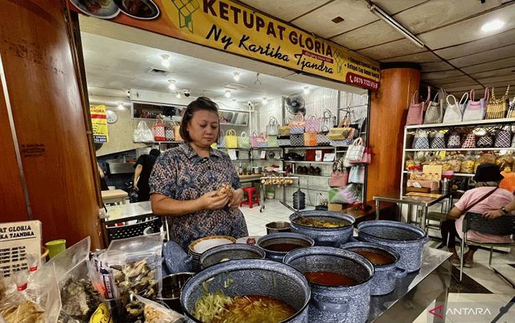 Lontong Cap Go Meh Jadi Warisan Kuliner yang Merajut Tradisi