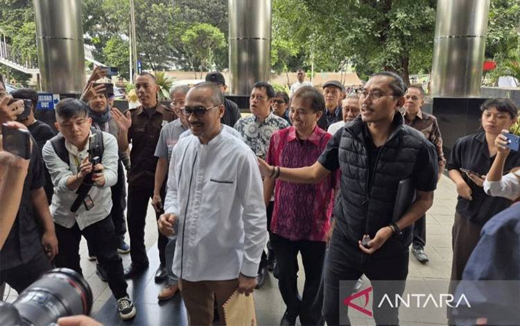 Abraham Samad Laporkan Dugaan Korupsi Pagar Laut ke KPK