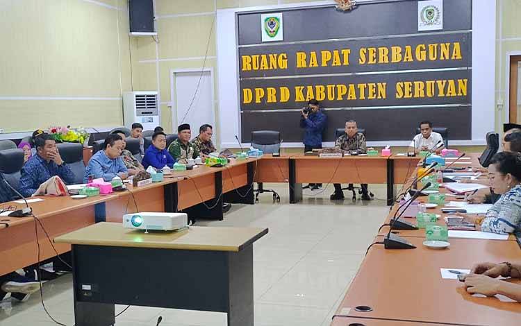 DPRD Seruyan Gelar Rapat Kerja dengan Pemkab Tindak Lanjut RDP Terkait Honorer