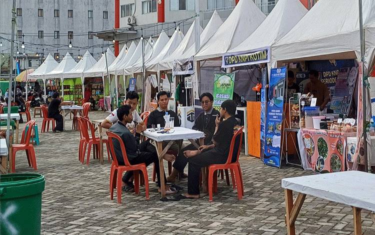 Peringati HUT ke-2 MPP dan HUT ke-72 Kotim, DPMPTSP Gelar Bazar Libatkan 40 UMKM