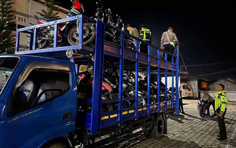 Puluhan Motor Tak Sesuai Spesifikasi Terjaring Razia di Kobar