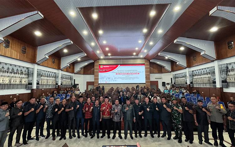 DPRD Kapuas Gelar Paripurna Umumkan Penetapan Bupati dan Wakil Bupati Terpilih 2025-2030