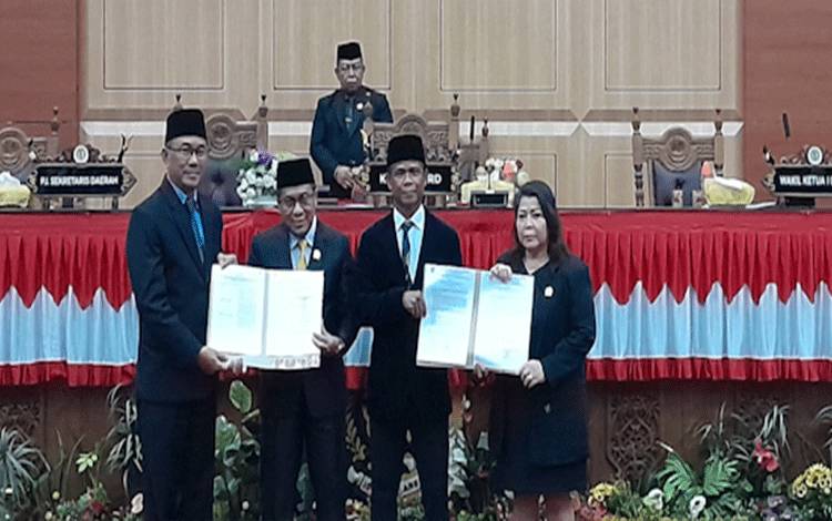 DPRD Palangka Raya Tandatangani Berita Acara Kemenangan 64 Persen Fairid Naparin dan Achmad Zaini
