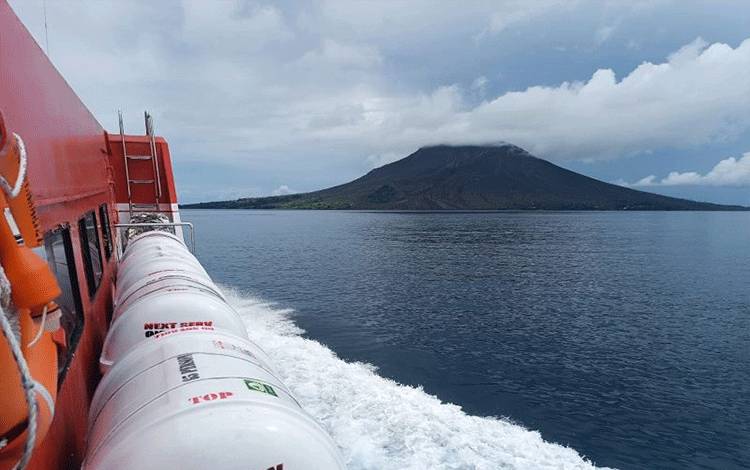Badan Geologi Catat 22 Kali Gempa Vulkanik dalam Gunung Ruang