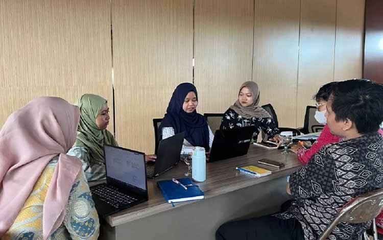 Balai Bahasa Kalteng Adakan Rapat Pengoptimalan Media Sosial dan Laman