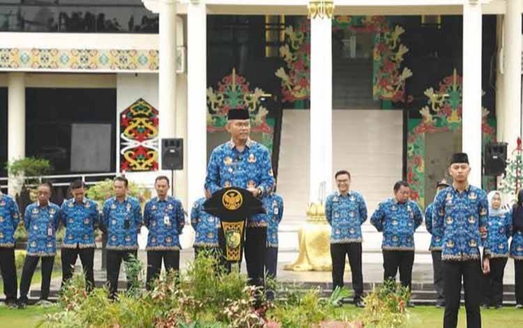Pj Wali Kota Palangka Raya Pimpin Apel Besar ASN Tahun 2025