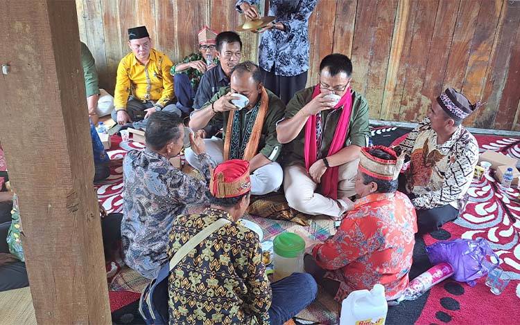 Astra Agro Komitmen Dukung Pelestarian Budaya melalui Ritual Adat Dayak Tomun