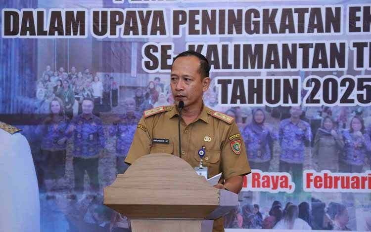 Pelatihan Ekonomi Keluarga: Rempeyek hingga Stik Bawang Jadi Produk Andalan