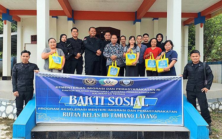 Rutan Tamiang Layang Pererat Hubungan Sosial Lewat Bakti Sosial ke Gereja GKE Tara'ulu Sarapat