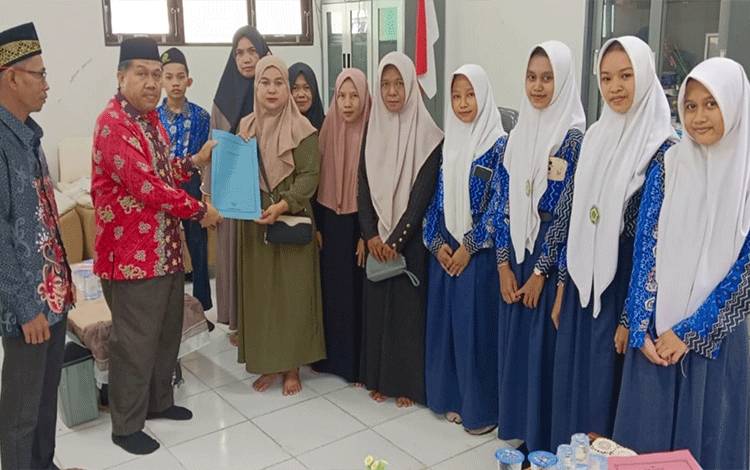 MTsN 1 Kapuas Dapat Kuota Tambahan Penerima Bantuan PIP