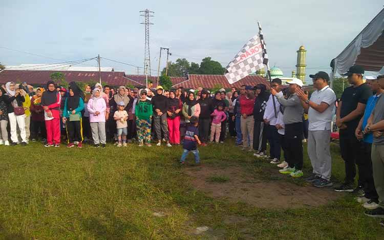 Wabup Sukamara Ikuti Jalan Sehat HUT BPR Arta Sukma ke-13